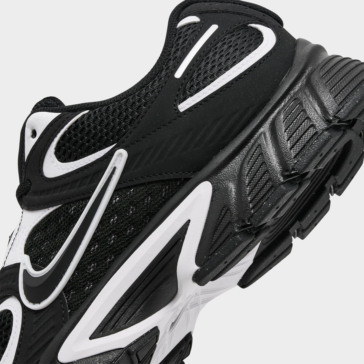 Men's Nike V5 RNR Casual Shoes - Black/Black/White - view 3