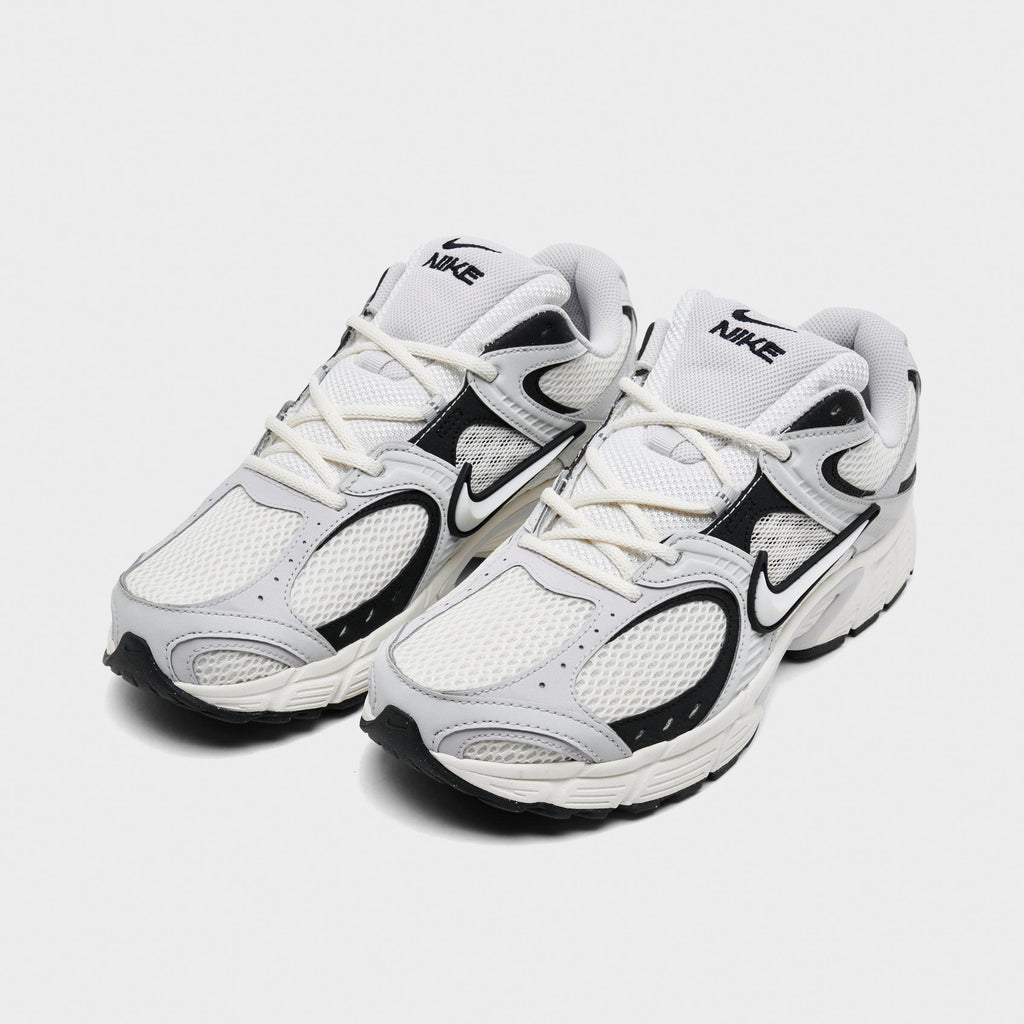 Men's Nike V5 RNR Casual Shoes - Sail/Sail/Black/Vast Grey - view 2