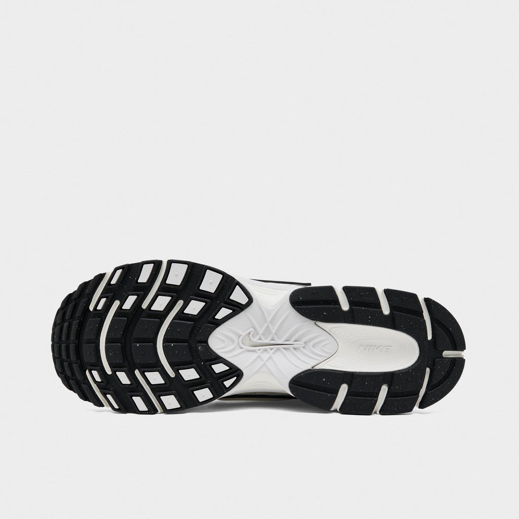 Men's Nike V5 RNR Casual Shoes - Sail/Sail/Black/Vast Grey - view 6