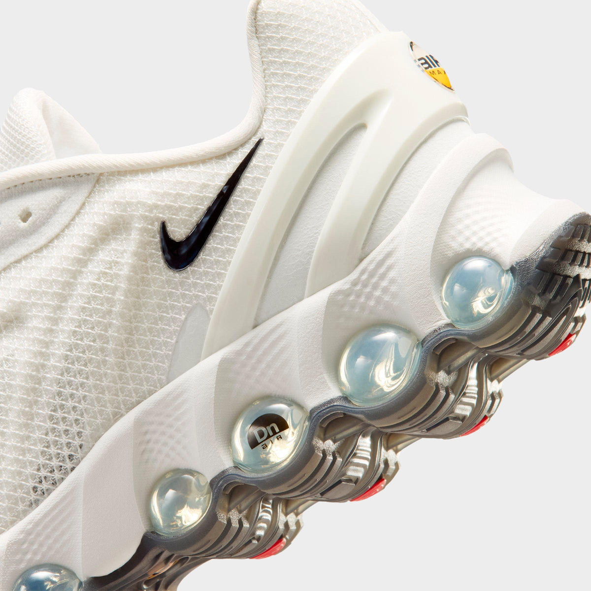 Men's Nike Air Max Dn8 Casual Shoes - Summit White/Black - view 3