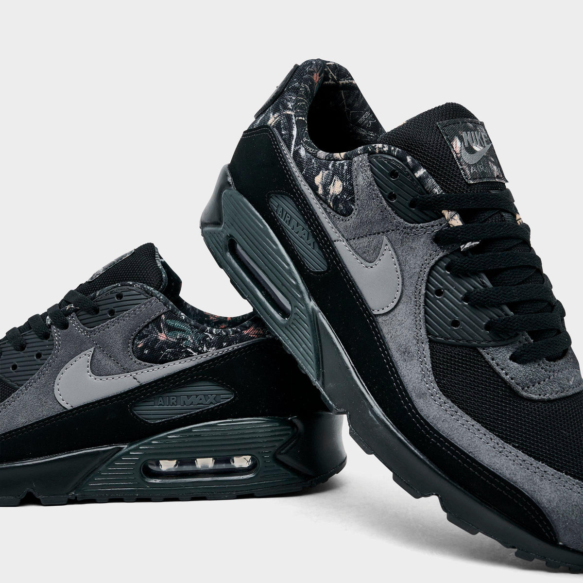 Men's Nike Air Max 90 Realtree Casual Shoes - Black/Dark Smoke Grey/Metallic Cool Grey - view 3