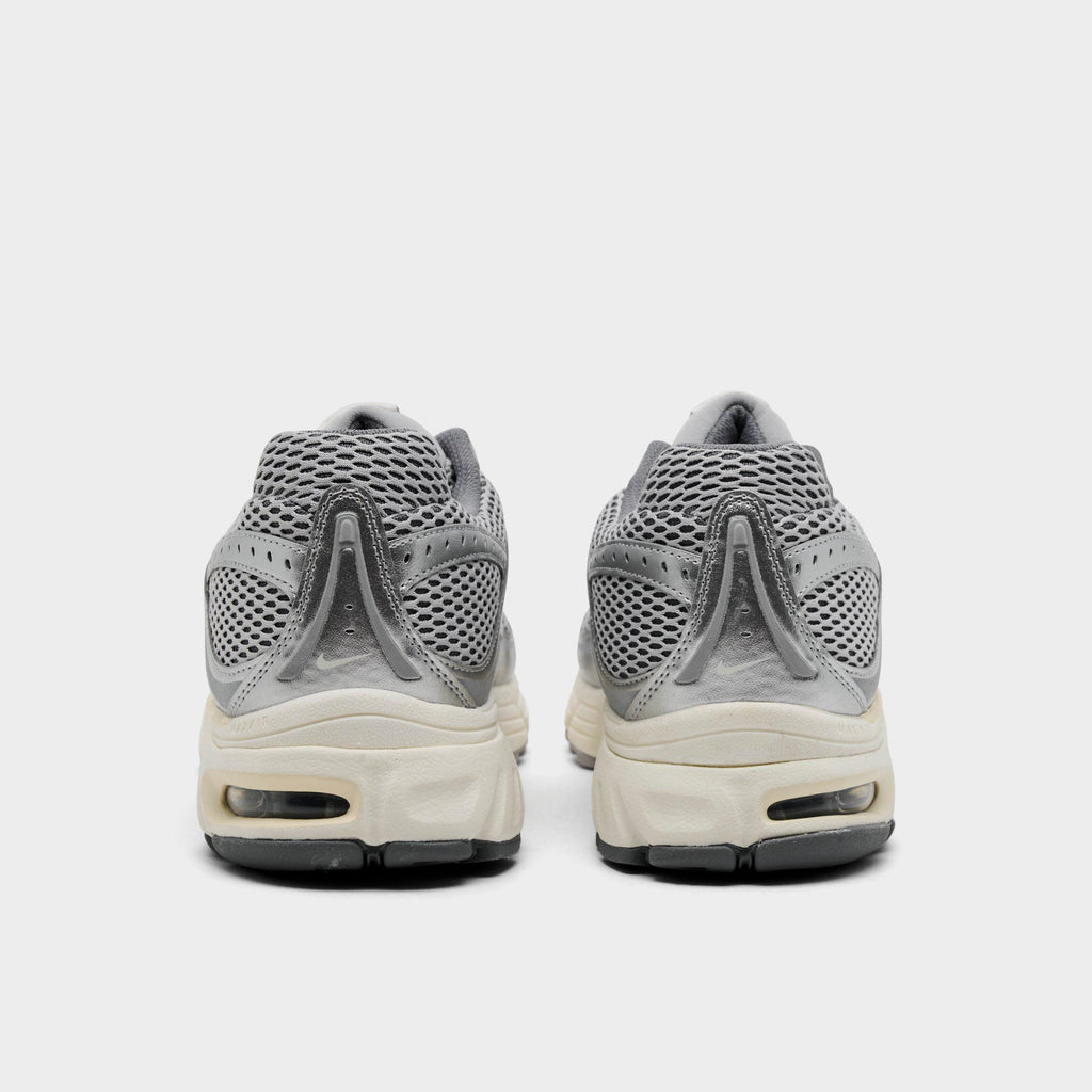 Men's Nike Air Max Moto 2K Casual Shoes - Light Smoke Grey/Sail/Cool Grey/Coconut Milk/Metallic Silver - view 4
