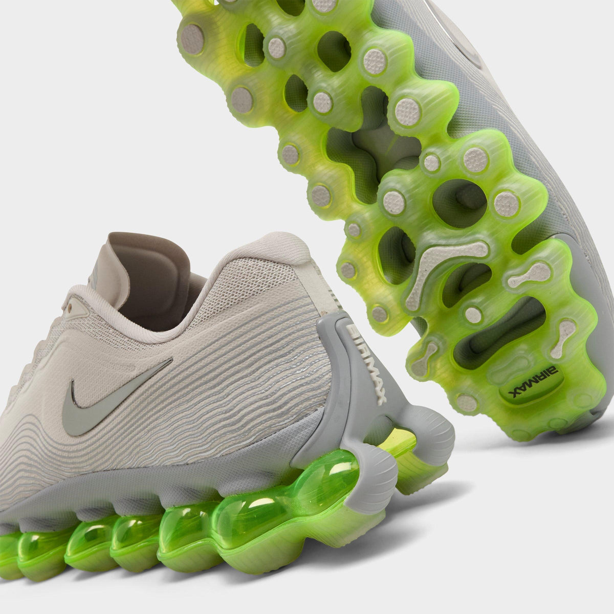 Men's Nike Air Liquid Max Casual Shoes - Light Bone/Chrome/Wolf Grey/Black - view 3