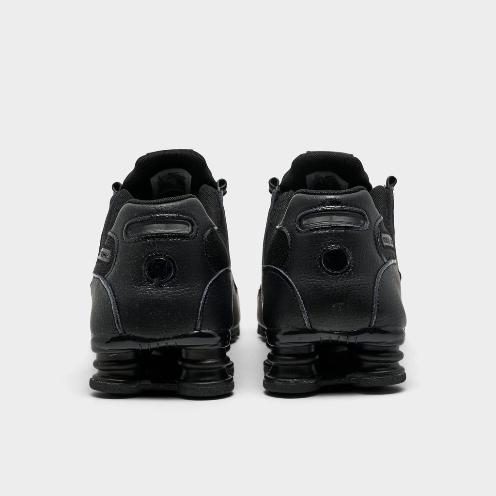 Men's Nike Shox NZ Casual Shoes - Black/Black/Black - view 4
