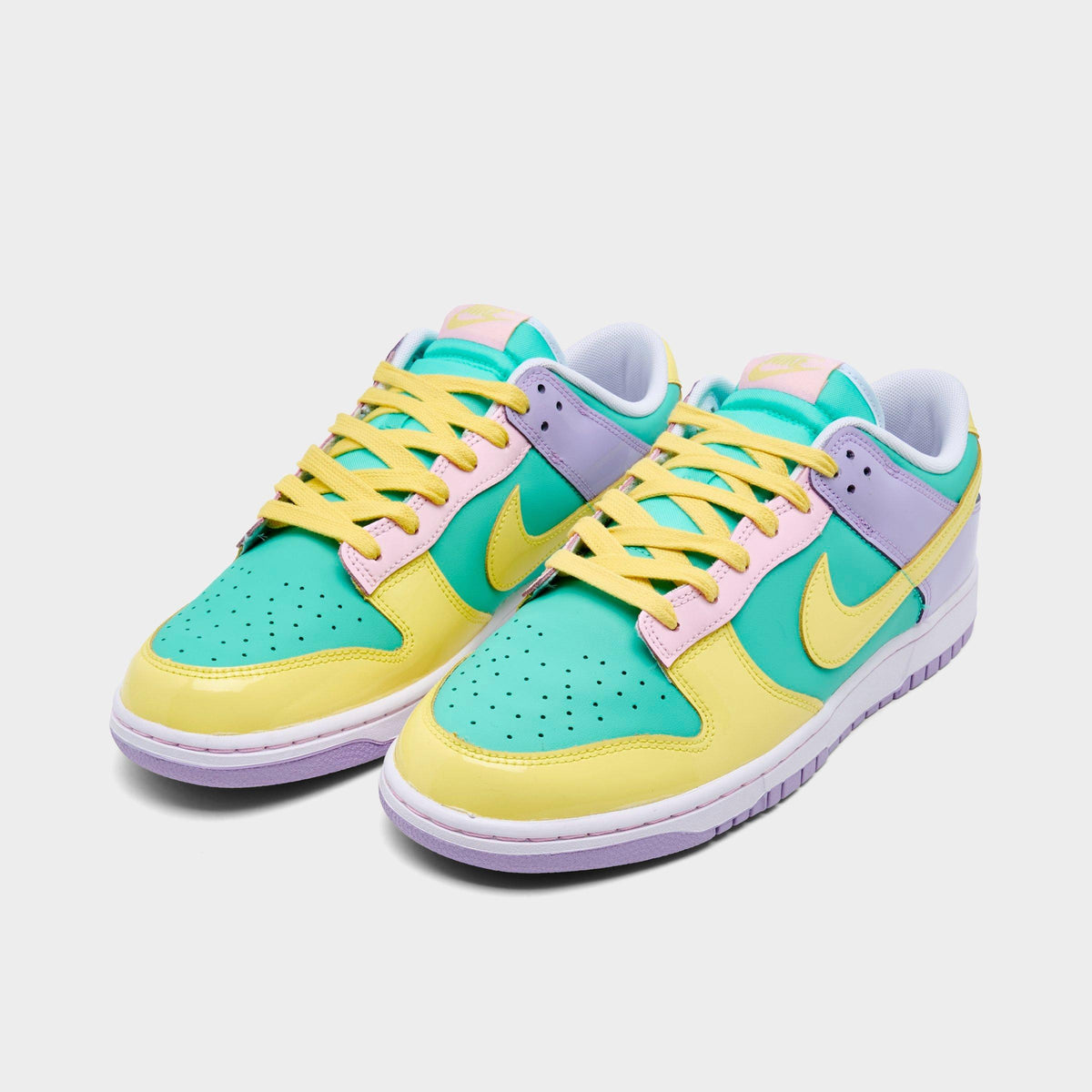Men's Nike Dunk Low Retro SE Casual Shoes - Emerald Rise/Hydrangeas/White/Yellow Pulse - view 2