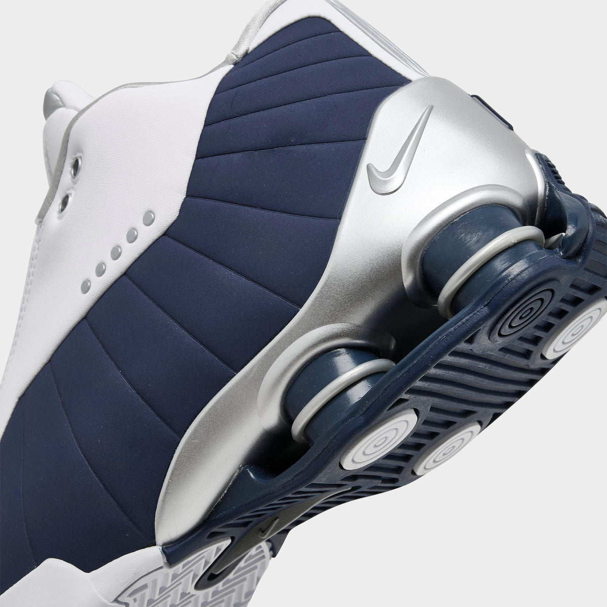 Men's Nike Shox BB4 Basketball Shoes - White/Midnight Navy/Metallic Silver - view 3