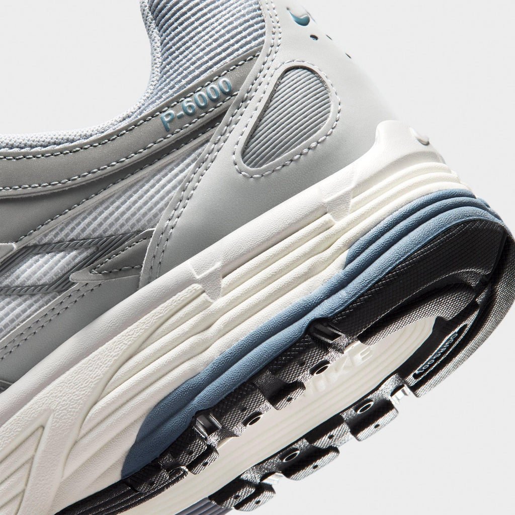 Men's Nike P-6000 Casual Shoes - Light Smoke Grey/Smoke Grey/Photon Dust/Blue Graphite - view 3