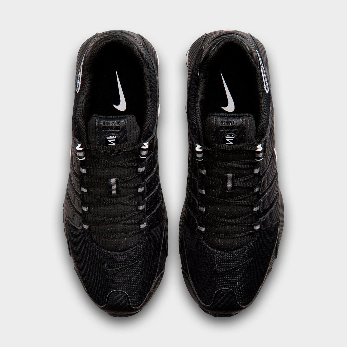 Men's Nike Shox NZ Casual Shoes - Black/White/Black - view 5