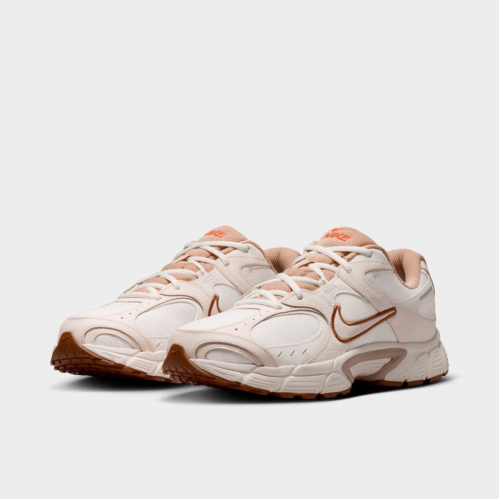 Men's Nike V5 RNR Casual Shoes - Sail/Pale Ivory/Aluminum/Light British Tan - view 2