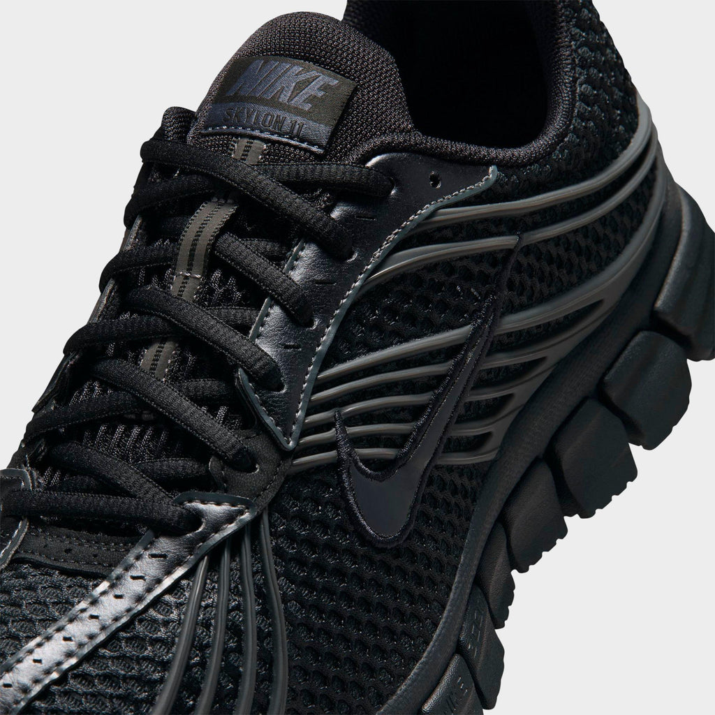 Men's Nike Zoom Skylon 11 Casual Shoes - Black/Black/Anthracite - view 3