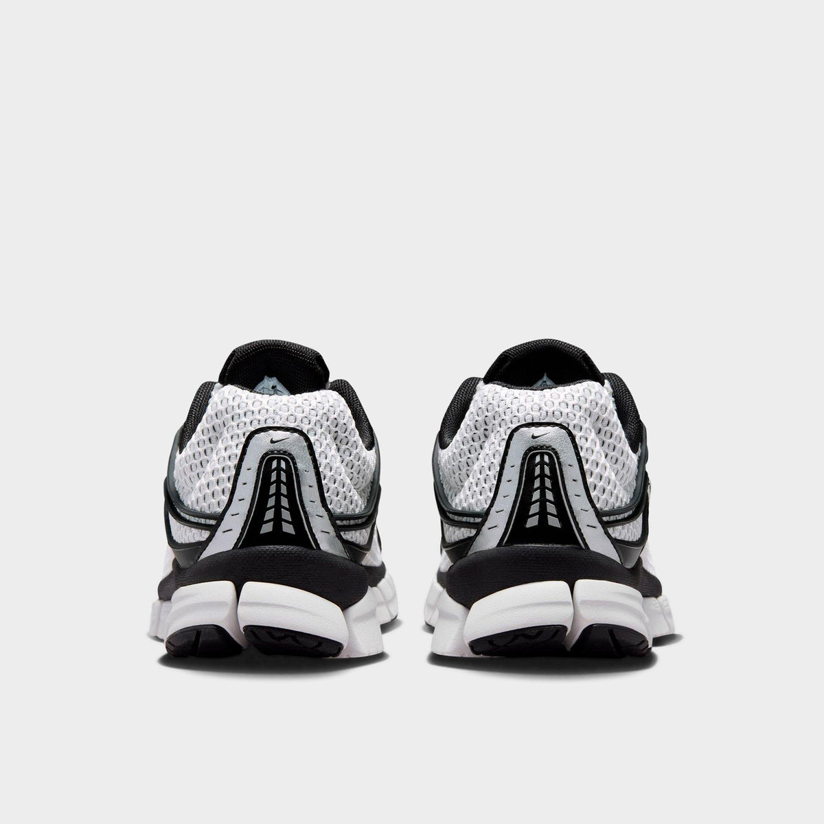 Men's Nike Zoom Skylon 11 Casual Shoes - Summit White/Metallic Silver/Black - view 4