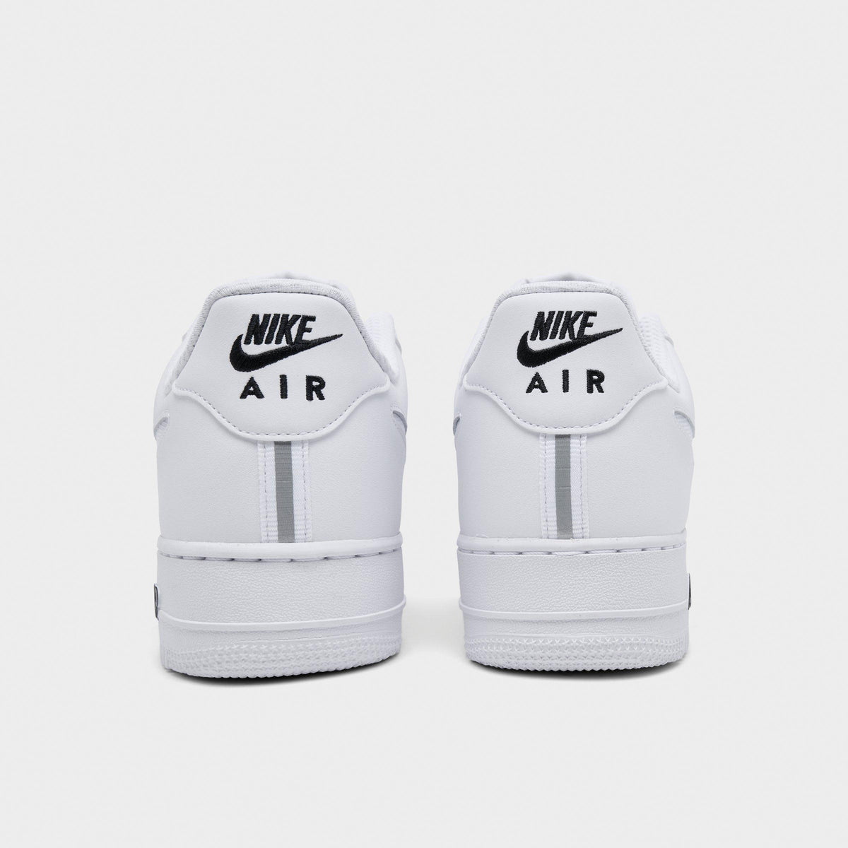 Men's Nike Air Force 1 '07 LV8 Casual Shoes - White/Black/Reflective Silver - view 4