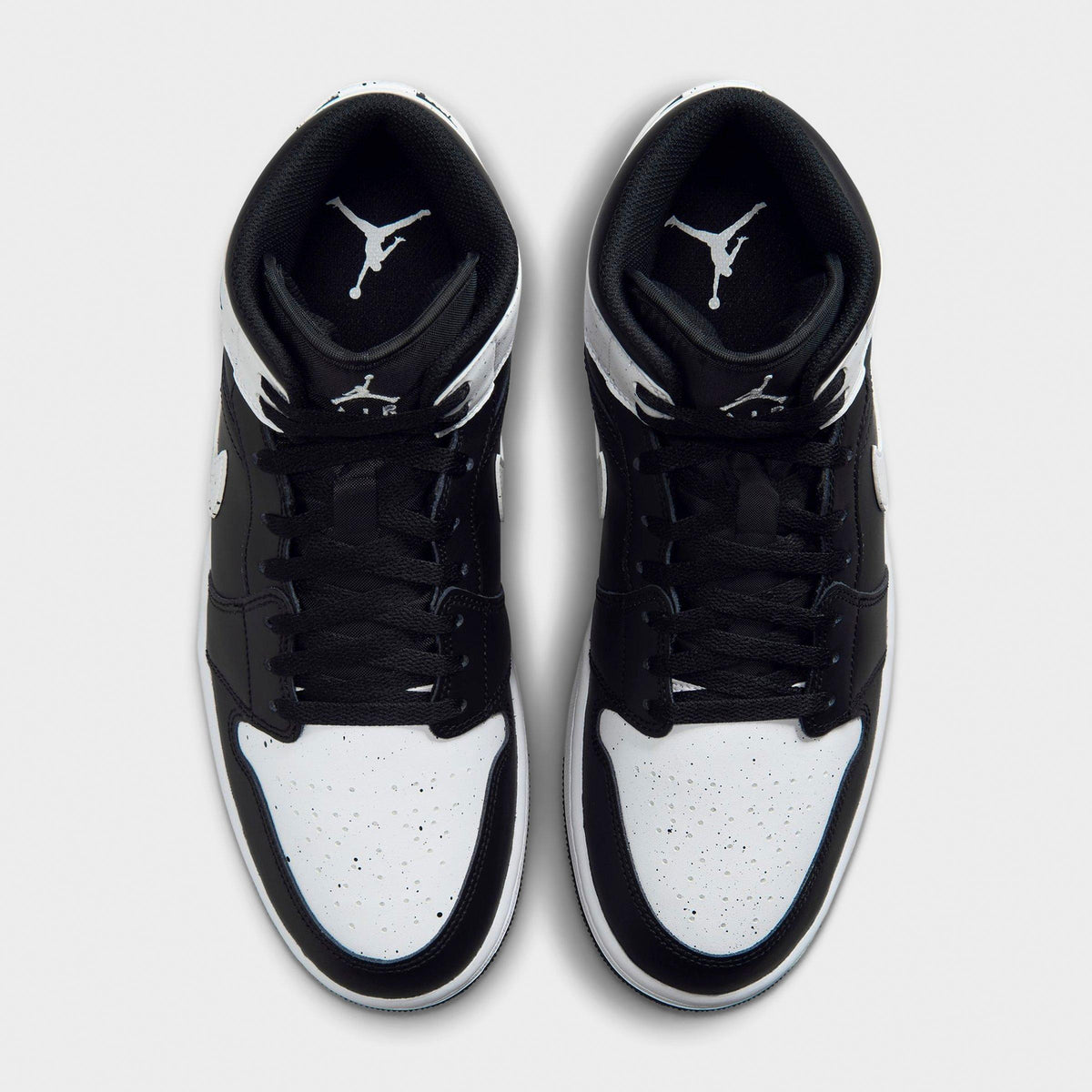 Men's Air Jordan Retro 1 Mid SE Casual Shoes - Black/Black/White - view 5