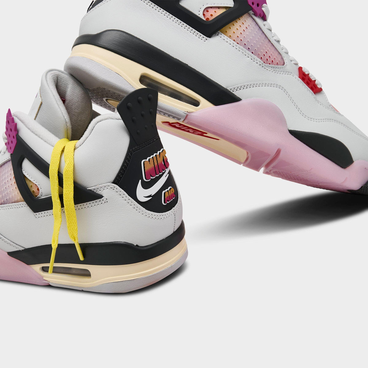 Men's Air Jordan Retro 4 Basketball Shoes - Off White/Anthracite/Fire Pink - view 3