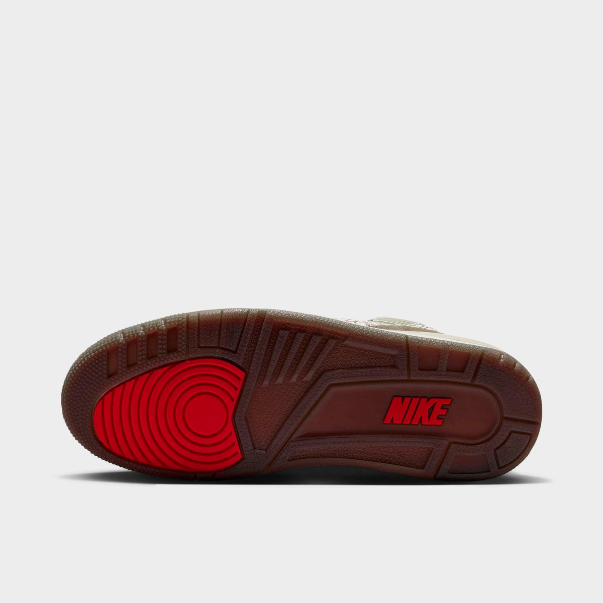 Men's Air Jordan Retro 3 Basketball Shoes - Phantom/University Red/Palomino/Sail - view 6