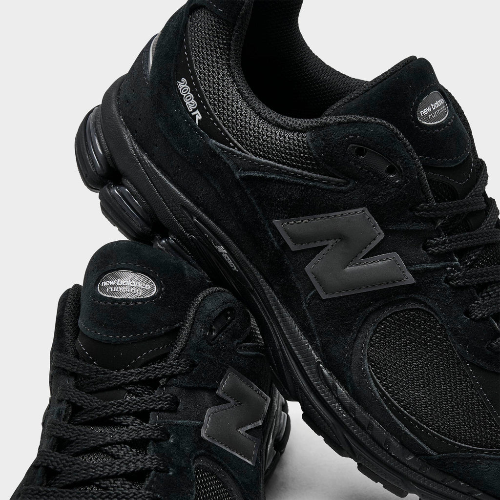 Men's New Balance 2002R Casual Shoes - Black/Magnet - view 3