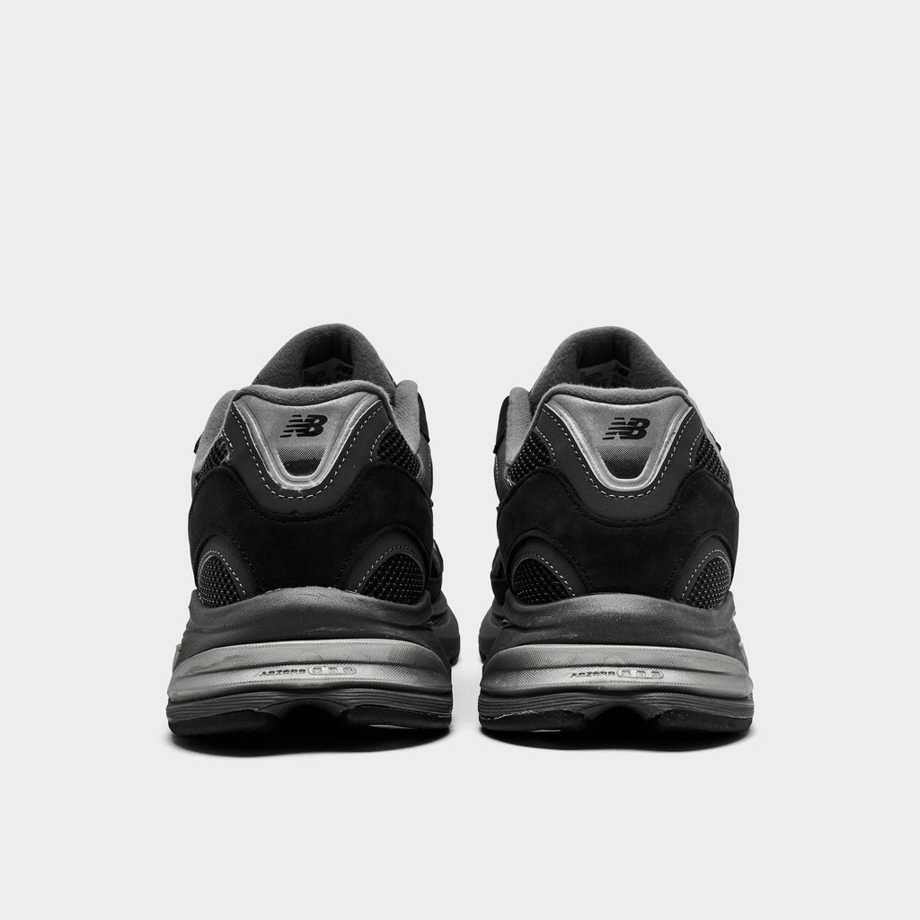 Men's New Balance 2010 Casual Shoes - Black/White - view 4